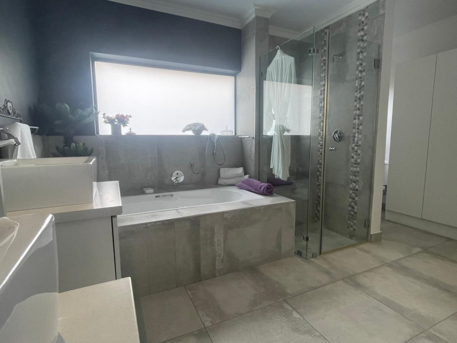 3 Bedroom Property for Sale in Monte Christo Western Cape